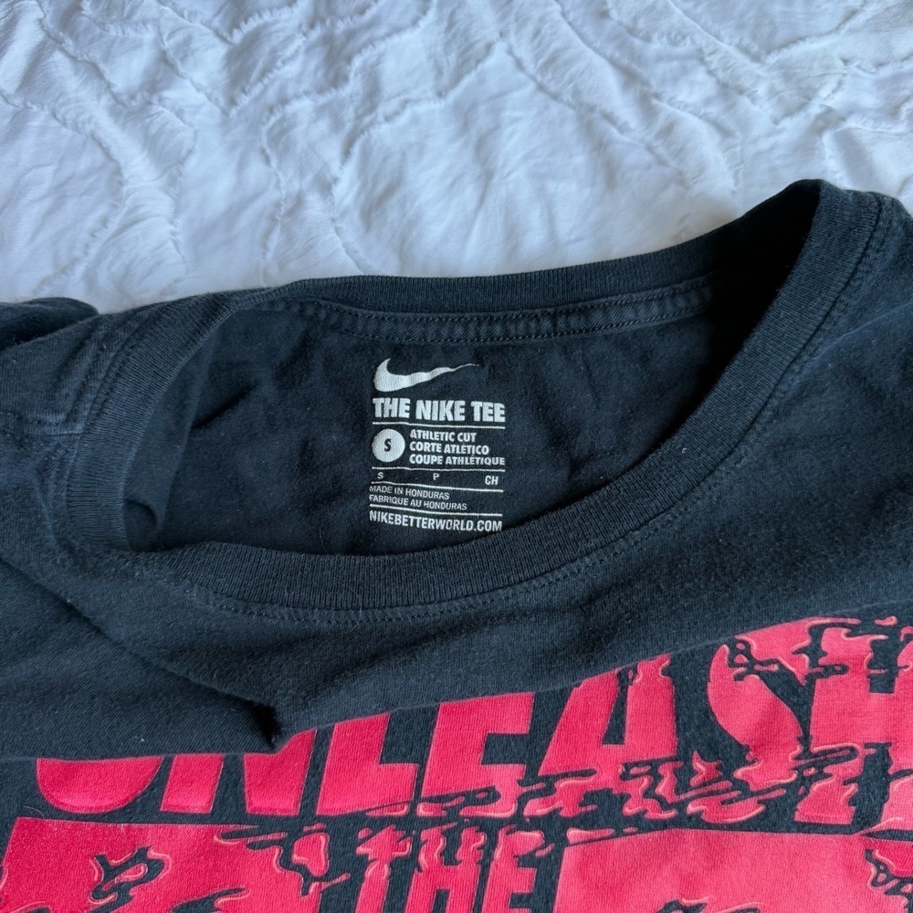 Nike Black Tee Unleash the Beast Red Lettering - Picture 5 of 5